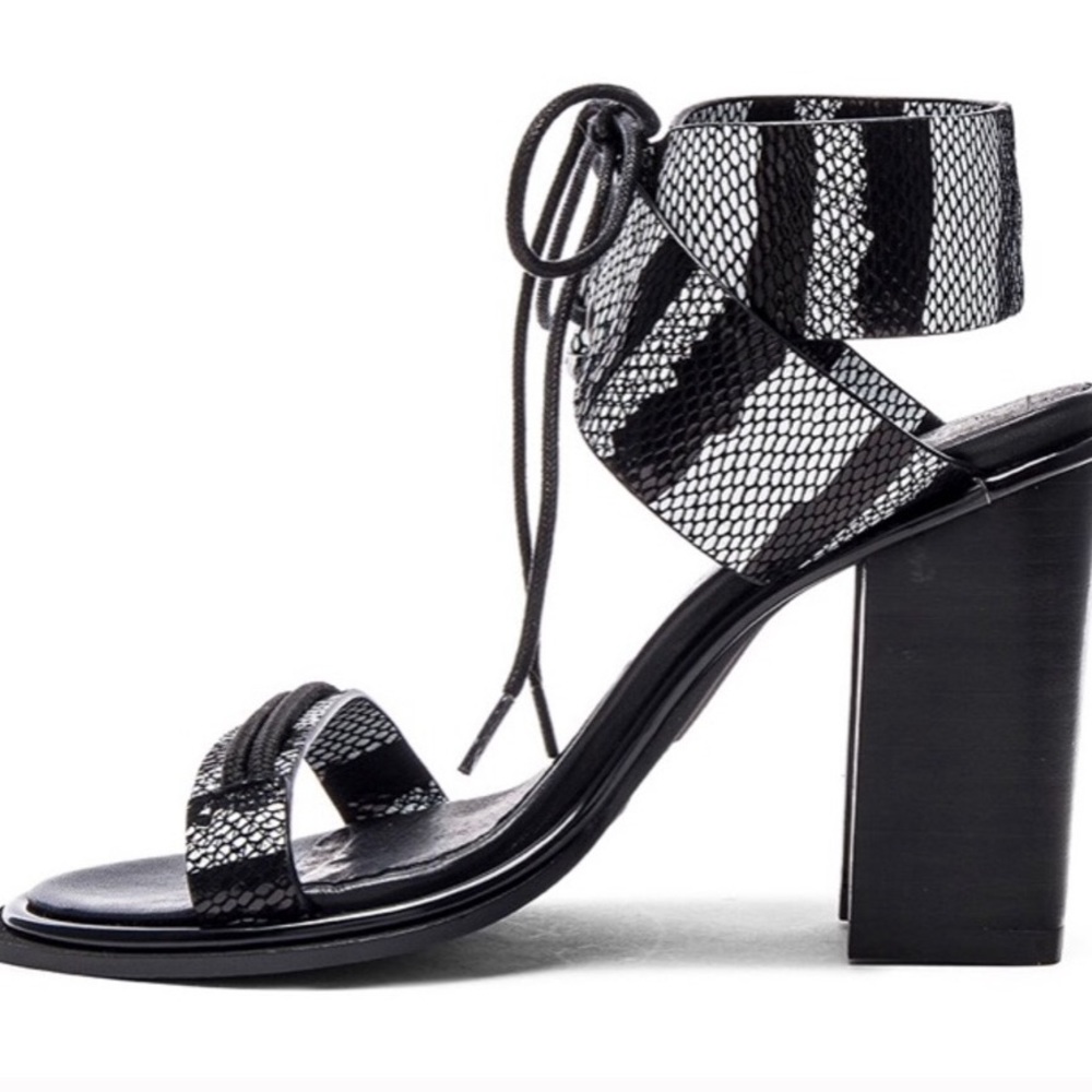 Sol Sana Chuck II Heels